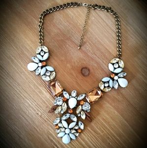 ❤️Vintage Brass Crystal Statement Necklace